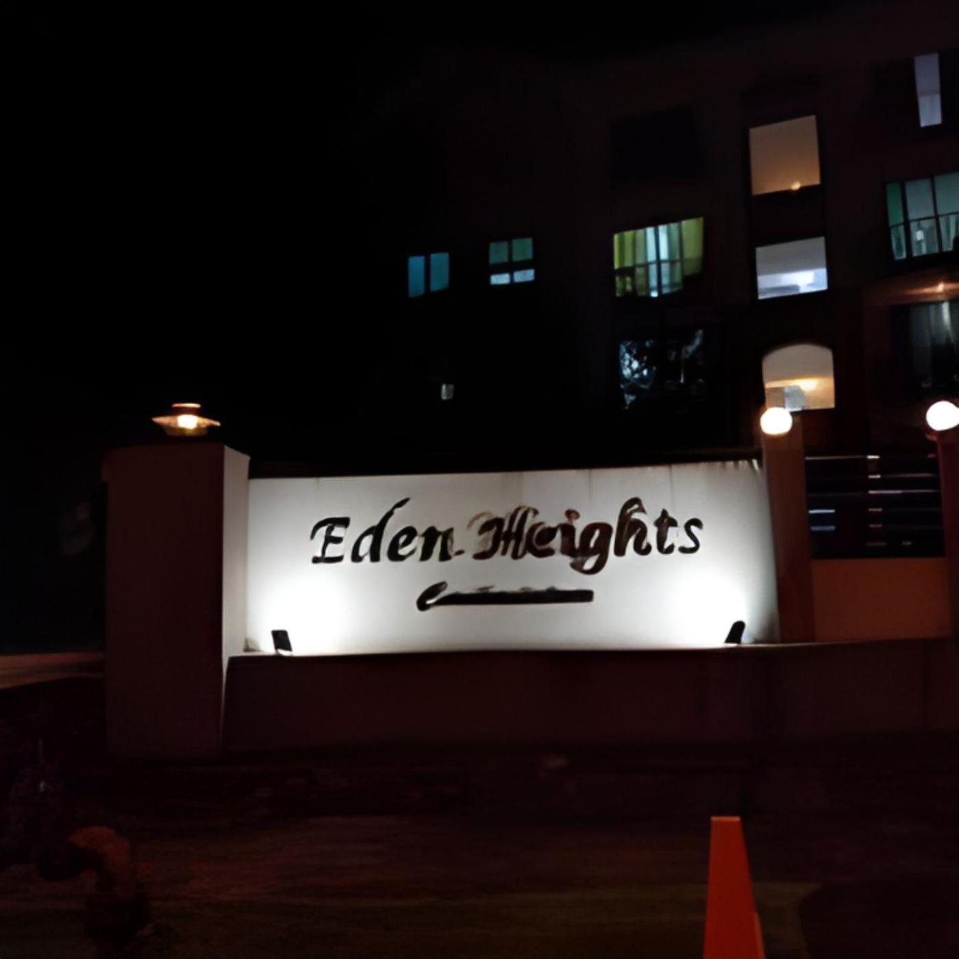 Natol Homestay - Kuching Luaran gambar