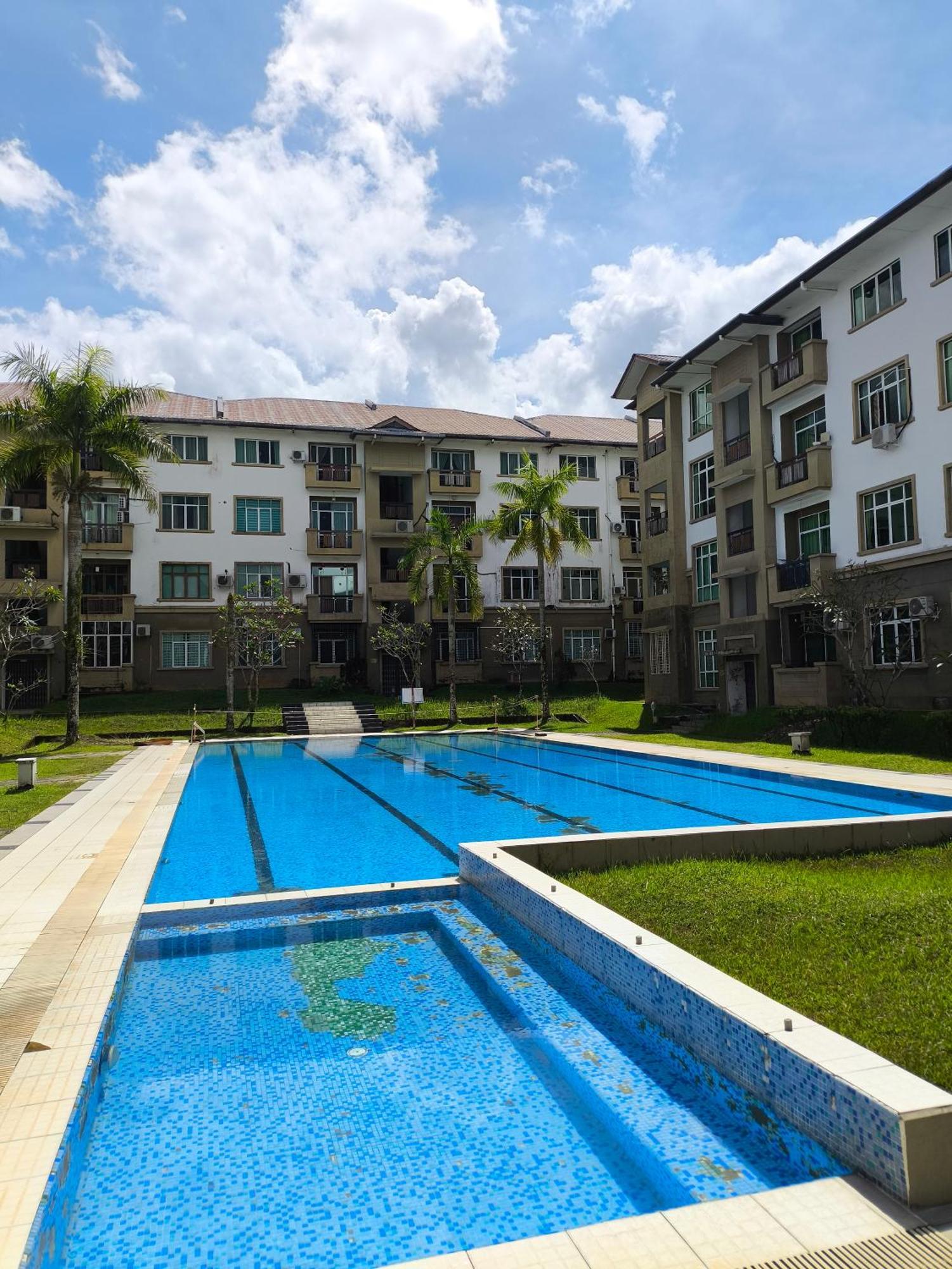 Natol Homestay - Kuching Luaran gambar