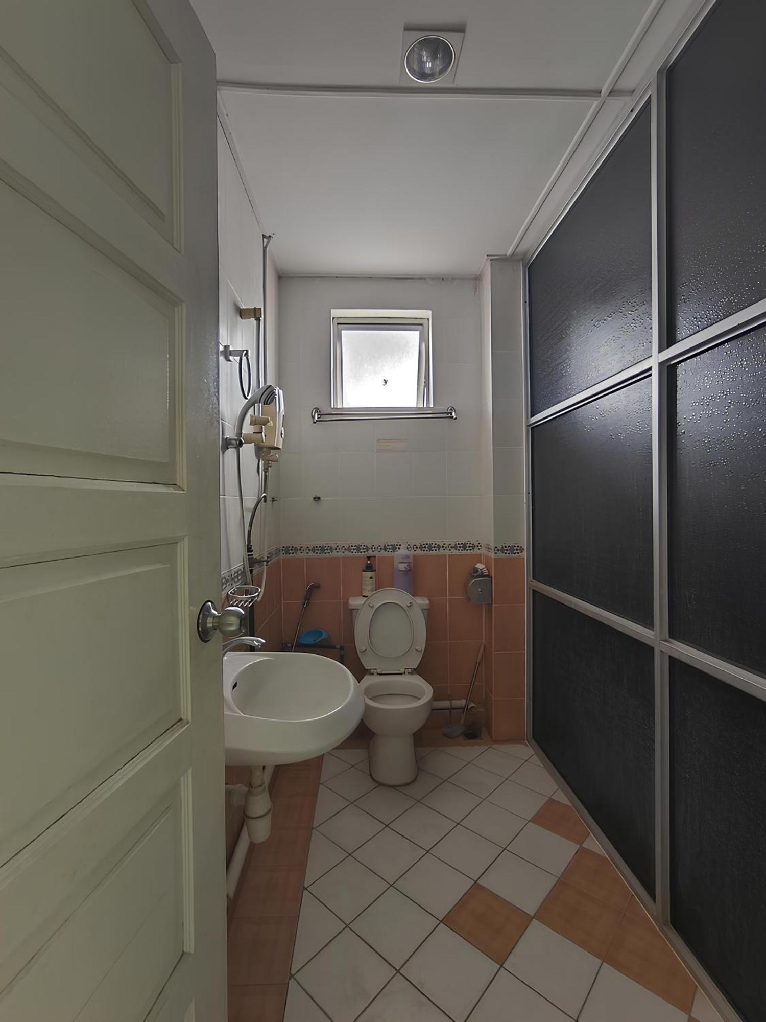 Natol Homestay - Kuching Luaran gambar