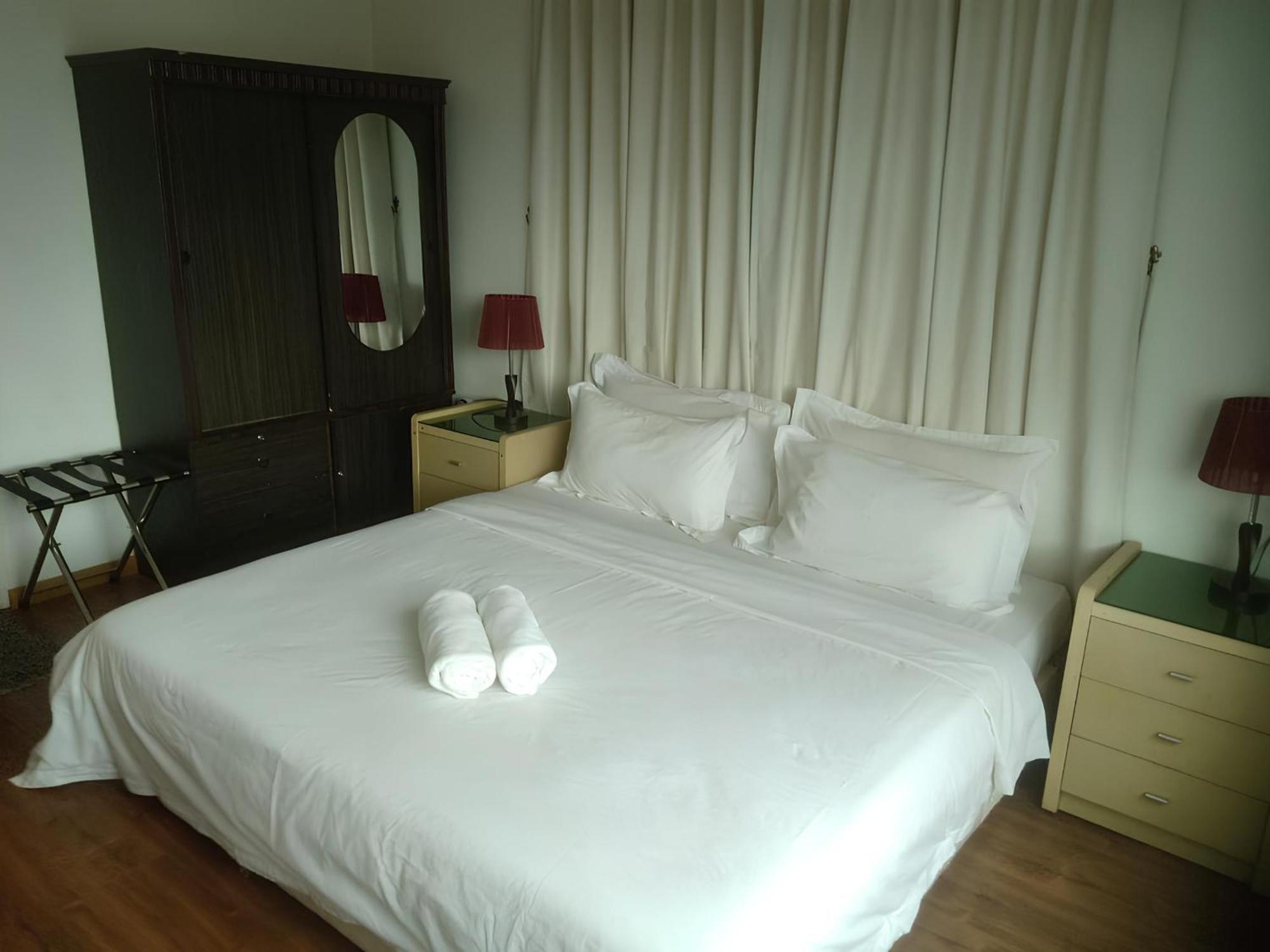Natol Homestay - Kuching Luaran gambar