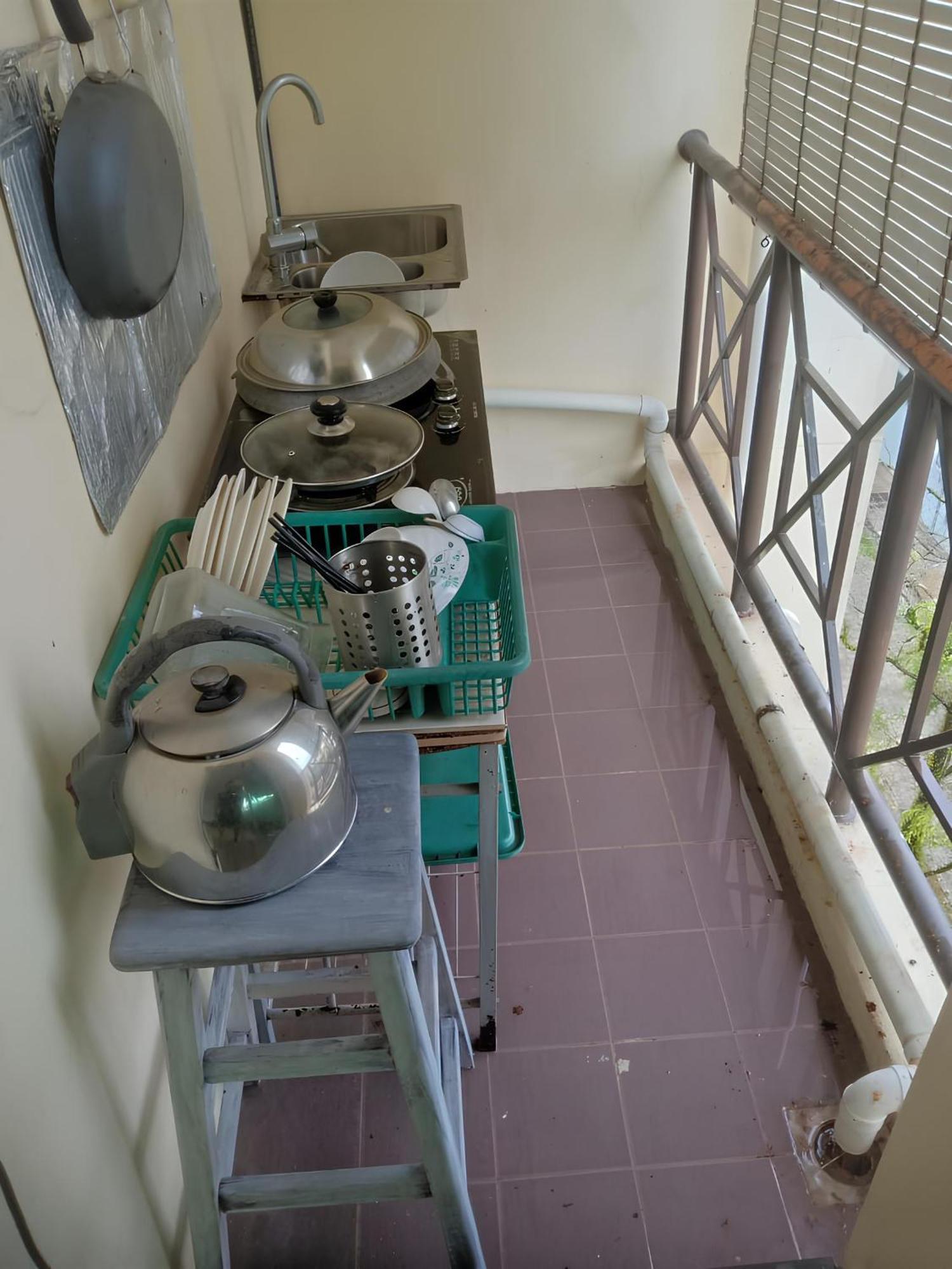 Natol Homestay - Kuching Luaran gambar